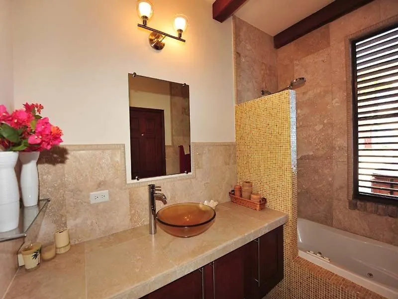 Villa Del Mar: Spectacular Ocean Views Lovenlund